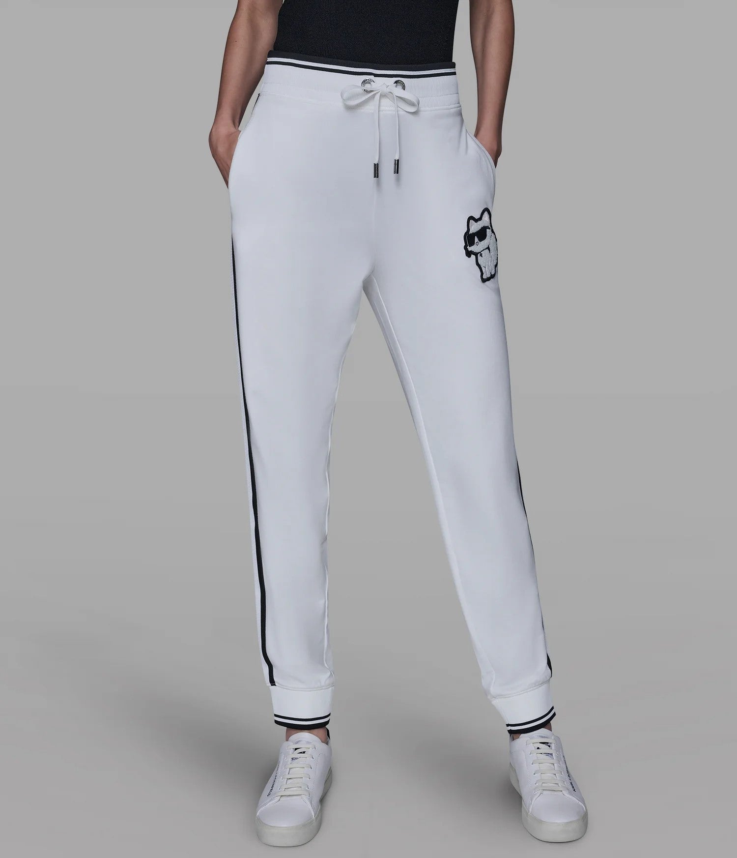 Choupette patch jogger
